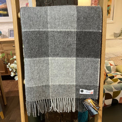 Wilde Sheep 100% Wool Throw - Grey Block Checked