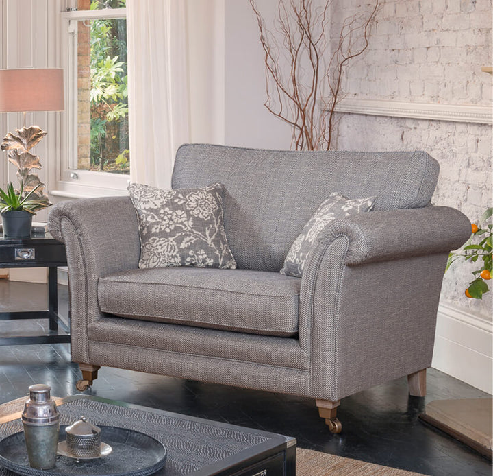 Dales Loire Snuggler Chair
